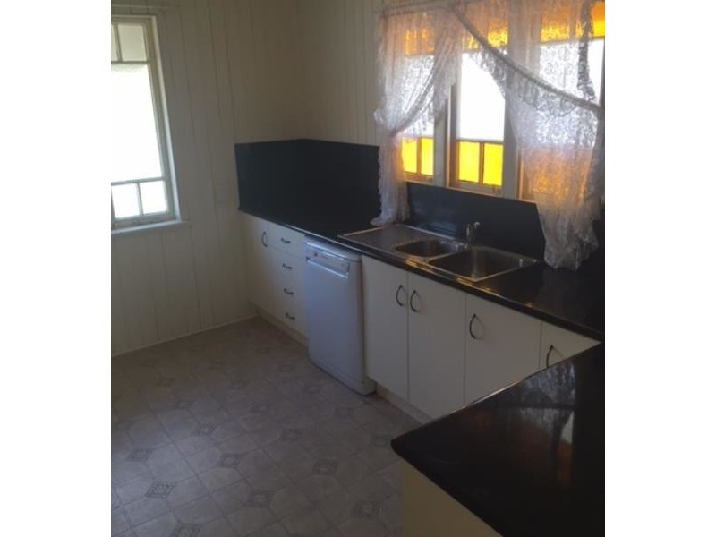 5 Voss Street, The Range QLD 4700